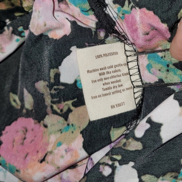 Decree Black Floral Pants with Pockets - Picture 4 of 11